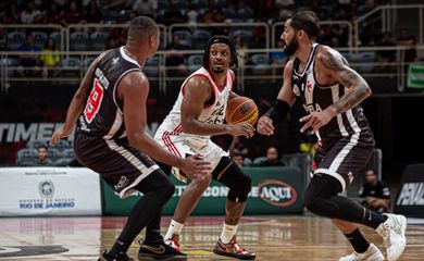 Flamengo Vasco basquete Super 8