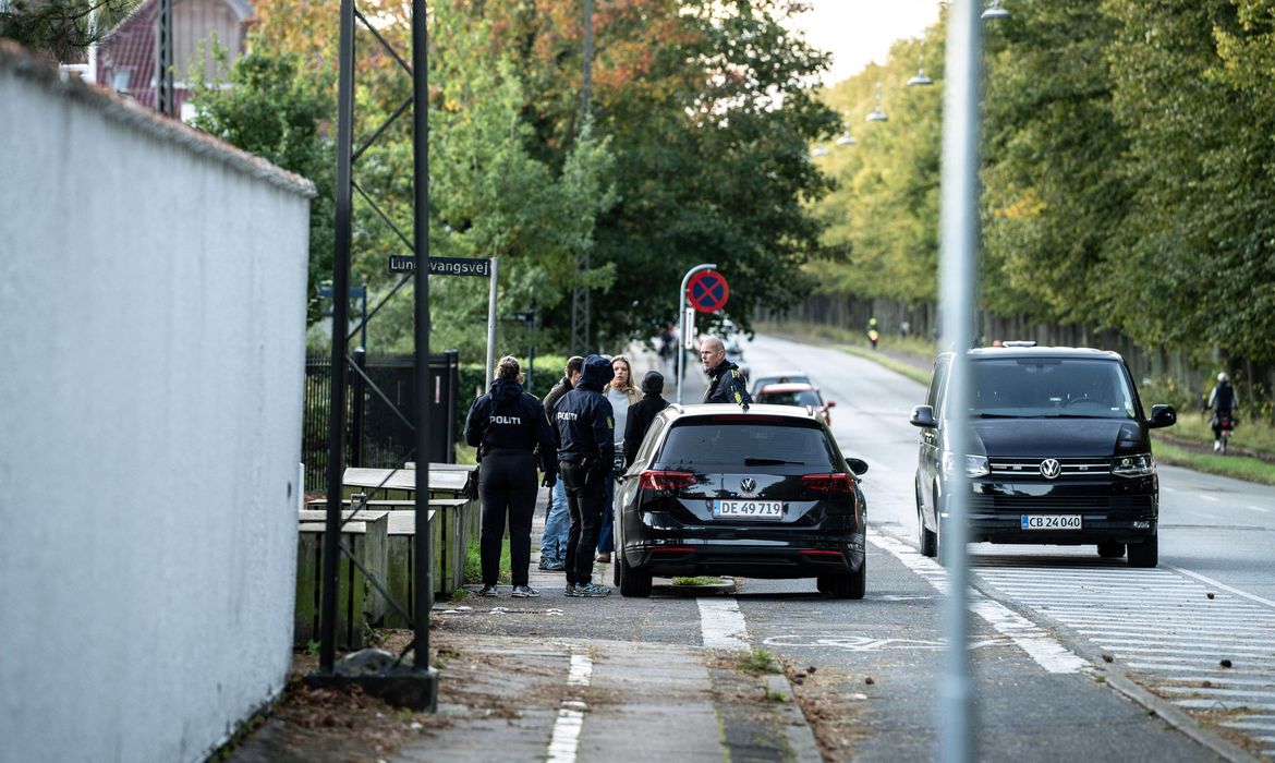 Policiais investigam duas explosões perto da embaixada de Israel em Copenhague, Dinamarca
02/10/2024
Emil Nicolai Helms/Ritzau Scanpix/via Reuters/Proibida reprodução