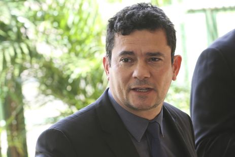 O coordenador do Grupo Técnico de Justiça, Segurança e Combate à Corrupção do Gabinete de Transição Governamental, Sergio Moro, fala à imprensa, no CCBB.
