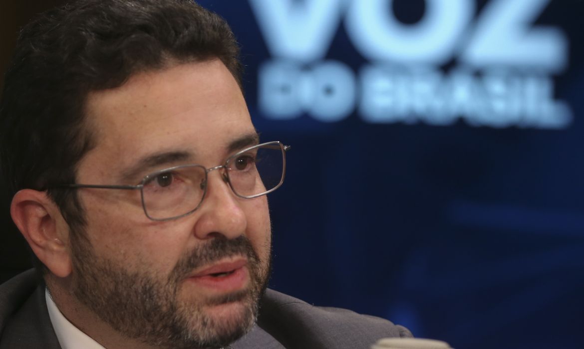 O presidente do Incra, Geraldo Melo Filho,  é entrevistado no programa A Voz do Brasil.