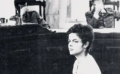 Rio de Janeiro (RJ), 22/05/2025 - Dilma Rousseff durante interrogatório na Auditoria Militar do Rio de Janeiro (RJ) em 1970, aos 22 anos. Foto: Comissão da Verdade/Divulgação