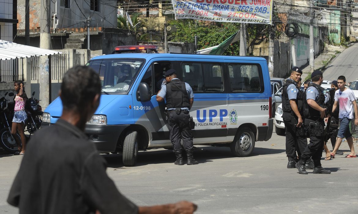 Tiroteio acaba com partida de futebol no Rio de Janeiro 