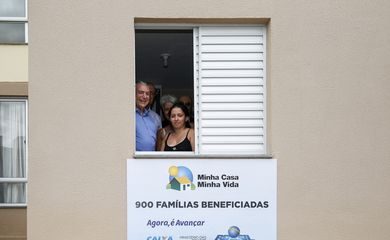 Limeira (SP) - Presidente Michel Temer e nova moradora do Condomínio Residencial Rubi III, do programa Agora,é avançar,  (Alan Santos/PR)
