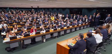 câmara dos deputados ccj