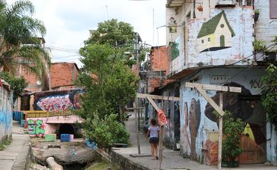 Obras da Favela Galeria, uma galeria a céu aberto em São Mateus, zona leste da capital.