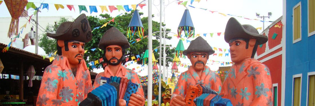Esculturas enfeitam a cidade de Caruaru para as festas juninas