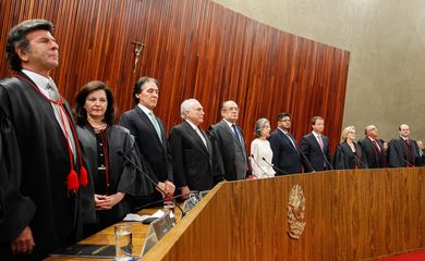 Brasília - O presidente Michel Temer participa da solenidade de posse do novo presidente do Tribunal Superior Eleitoral (TSE), Luiz Fux, e da vice-presidente do tribunal a ministra Rosa Weber, no TSE (Beto Barata/PR)
