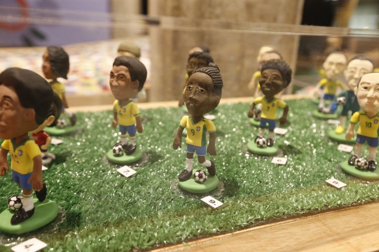 São Paulo SP 11/10/2023 . Museu do Futebol  inaugura a nova exposição temporária “Futebol de Brinquedo.” Foto:  Paulo Pinto/Agência Brasil