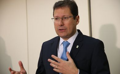 Brasília - Comissão de Ética da Presidência da República abre investigação contra dois ministro e dois ex-ministros. Na foto, o presidente da comissão, Mauro Menezes (Antônio Cruz/Agência Brasil)