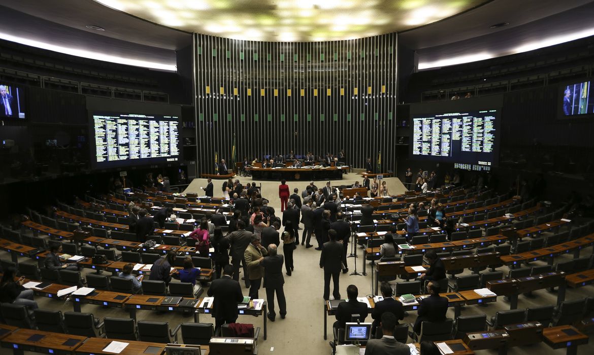 Brasília - Plenário do Congresso iniciou a votação dos nove vetos presidenciais que estão na pauta  (Fabio Rodrigues Pozzebom/Agência Brasil)