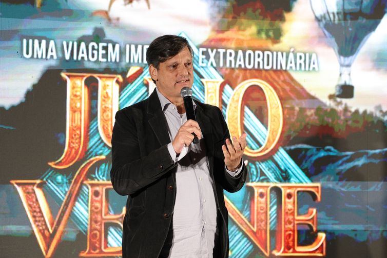 São Paulo (SP), 04/07/2025 - O diretor geral do MIS Expirience, André Sturm, fala na abertura da exposição Uma viagem imersiva extraordinária - Júlio Verne 200. Foto: Rovena Rosa/Agência Brasil