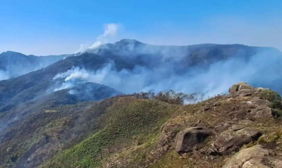 Rio de Janeiro (RJ), 15.09.2024 - Incêndio na Serra dos Orgãos. Foto: Parnaso/Divulgação