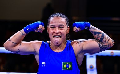 Bia Ferreira ganha ouro no Mundial Militar de boxe
