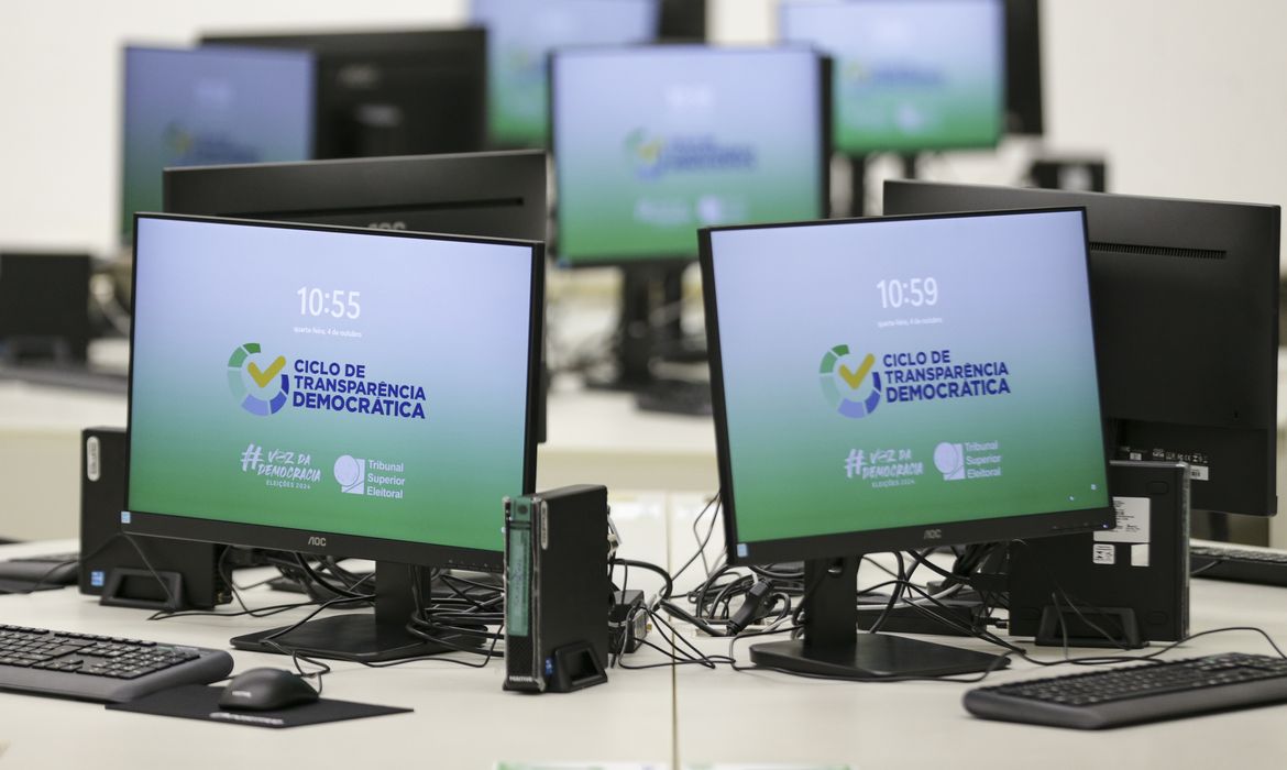 Brasília (DF), 04/10/2023 - Sala de inspeção do código-fonte das urnas eletrônicas, no Tribunal Superior Eleitoral (TSE). Foto: Marcelo Camargo/Agência Brasil