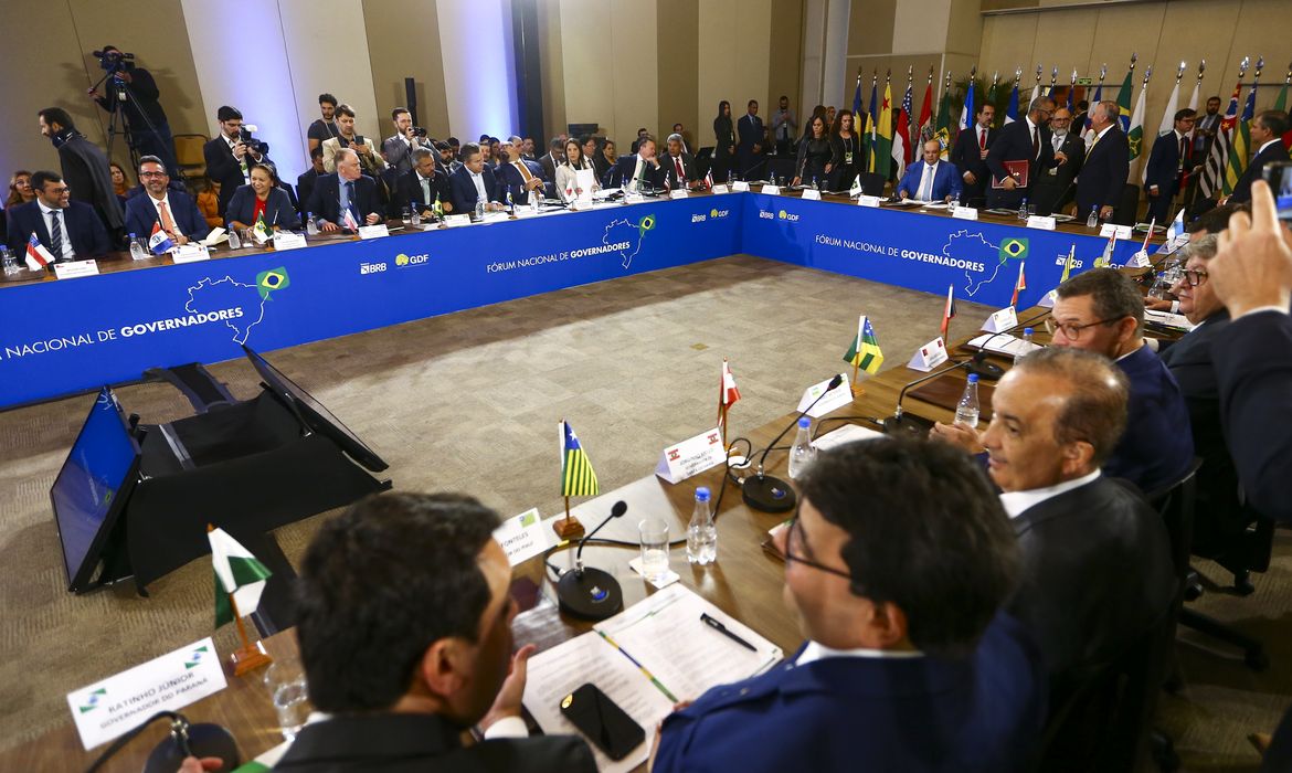 Brasília (DF), 24/05/2023 -  Chefes do Executivo dos estados participam de reunião do Fórum de Governadores para discutir a reforma tributária. Foto: Marcelo Camargo/Agência Brasil
