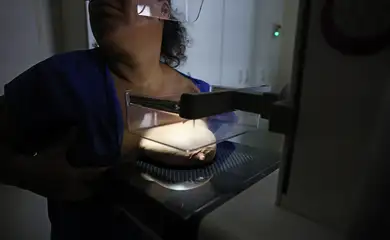 Brasília (DF), 01/10/2024 - Teste de mamografia realizado na Campanha Outubro Rosa: Sesc-DF, que oferece exames e consultas gratuitas às mulheres.  Foto: José Cruz/Agência Brasil