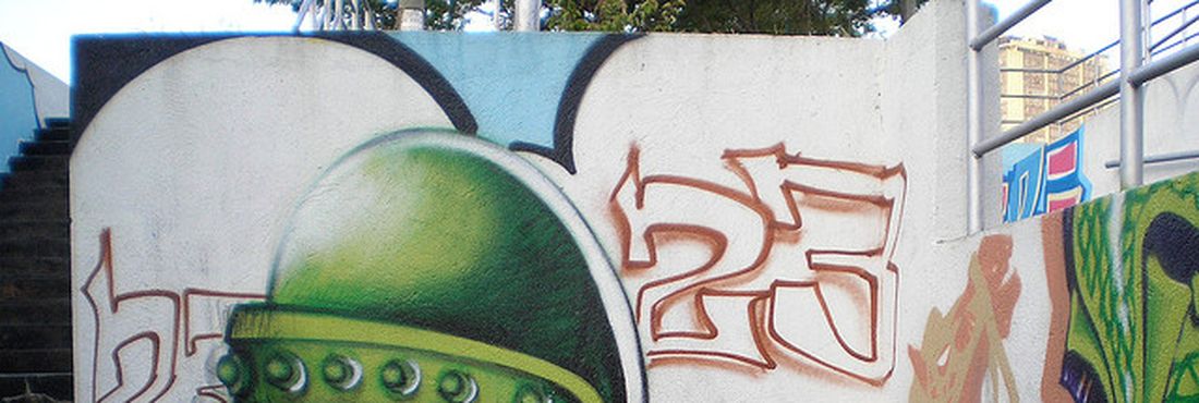Copa Graffiti leva estudantes do Rio a grafitarem estações de metrô