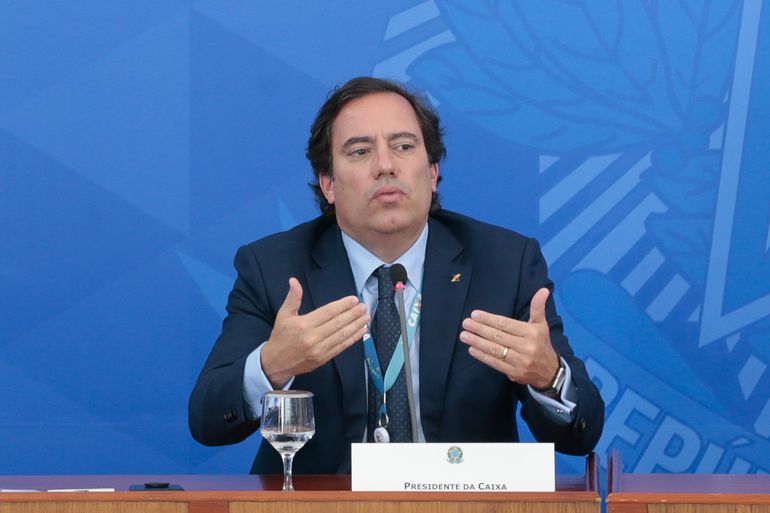 O presidente da Caixa Econômica Federal, Pedro Guimarães, fala à imprensa no Palácio do Planalto, sobre o lançamento do aplicativo CAIXA|Auxílio Emergencial