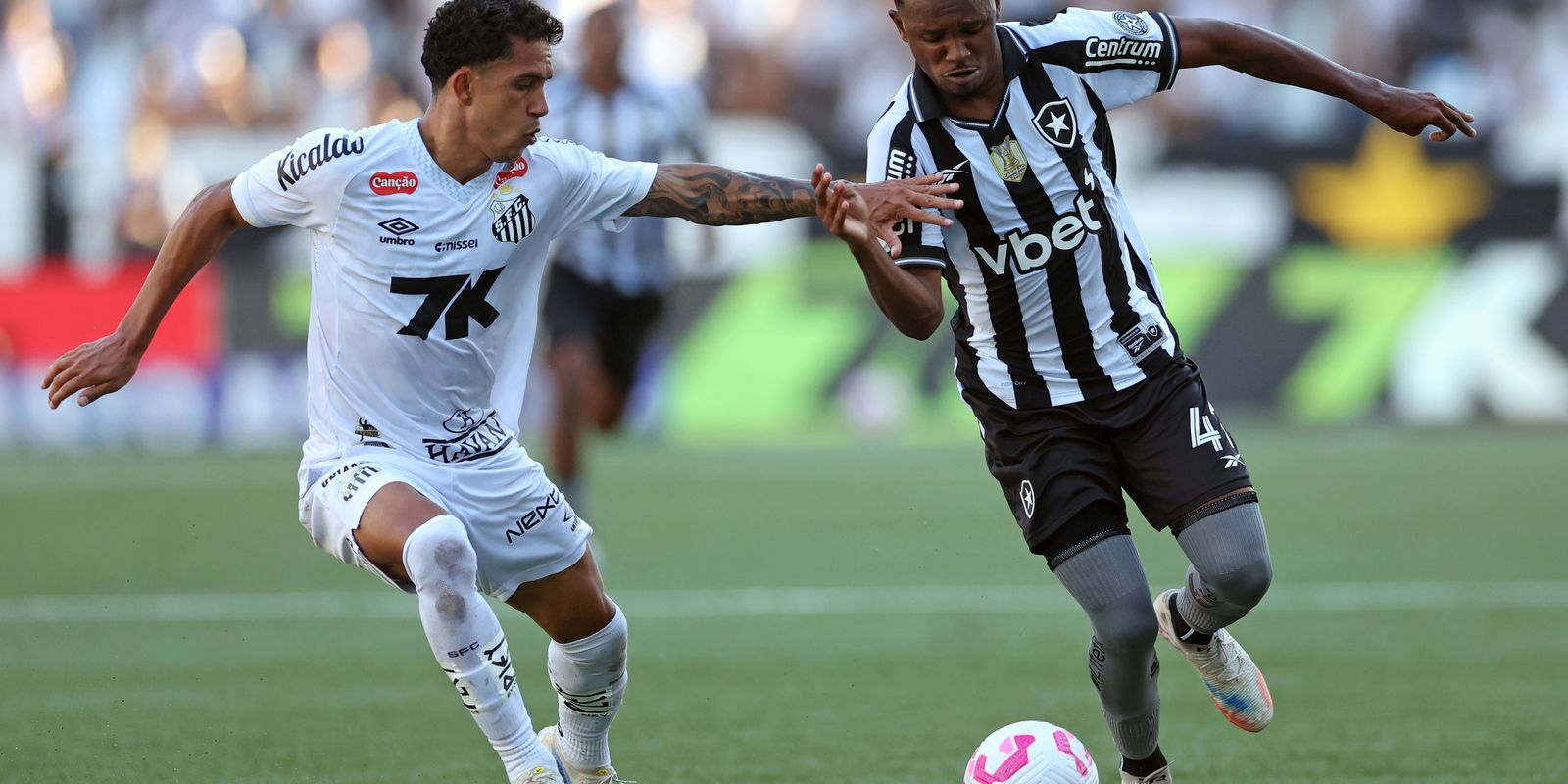 Botafogo fica duas vezes à frente, mas cede empate ao Santos no Rio Botafogo fica duas vezes à frente, mas cede empate ao Santos no Rio