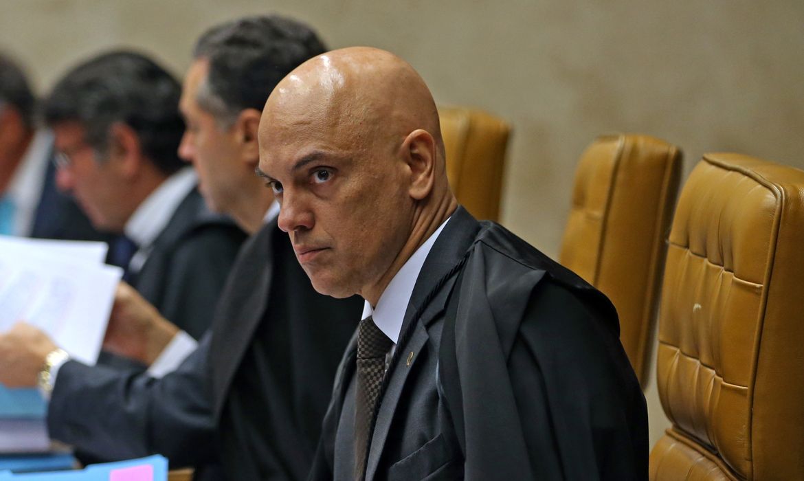 Ministro do STF Alexandre de Moraes durante julgamento de habeas corpus preventivo do ex-presidente Lula