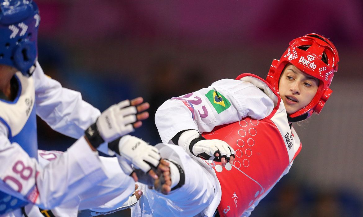 Milena Titoneli, ouro no Pan de LIma (2019), no taekwondo