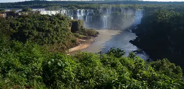 Cataratas do Iguaçu na fronteira com a Argentina