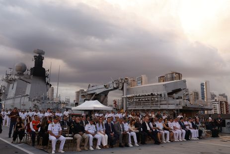 Belém (PA) 07/11/2025 Marinha, BNDES e Cemaden assinam protocolo de intenções para prevenção de desastres
naturais em Belém (PA). A  cerimônia contou com a presença da ministra  da Ciência, Tecnologia e Inovação(MCTI), Luciana Santos,; o presidente do BNDES, Aloizio Mercadante e o Comandante da MB, Almirante de Esquadra Marcos Sampaio Olsen. Foto Tânia Rêgo/Agência Brasil