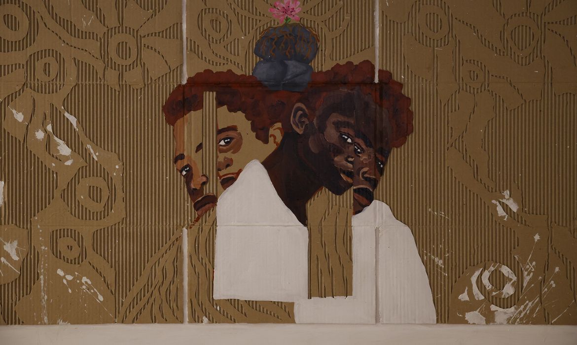 Rio de Janeiro (RJ) 13/11/2024 – Obras da exposição Encruzilhadas da Arte Afro-Brasileira, no Centro Cultural Banco do Brasil (CCBB). Foto: Fernando Frazão/Agência Brasil