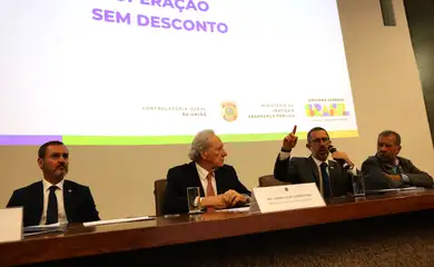 Brasília (DF), 23/04/2025 - O Diretor Geral da Polícia Federal, Andrei Rodrigues, o ministro da Justiça, Ricardo Lewandowski, o ministro da Controladoria-Geral da União, Vinicius Marques de Carvalho, e o ministro da Previdência Social, Carlos Lupi, durante entrevista coletiva a respeito da Operação Sem Desconto. Foto: Antonio Cruz/Agência Brasil