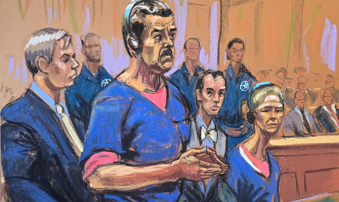 Venezuela's captured President Nicolas Maduro and his wife Cilia Flores attend their arraignment with defense lawyers Barry Pollack and Mark Donnelly to face U.S. federal charges including narco-terrorism, conspiracy, drug trafficking, money laundering and others, at the Daniel Patrick Moynihan United States Courthouse in Manhattan, New York City, U.S., January 5, 2026 in this courtroom sketch. REUTERS/Jane Rosenberg