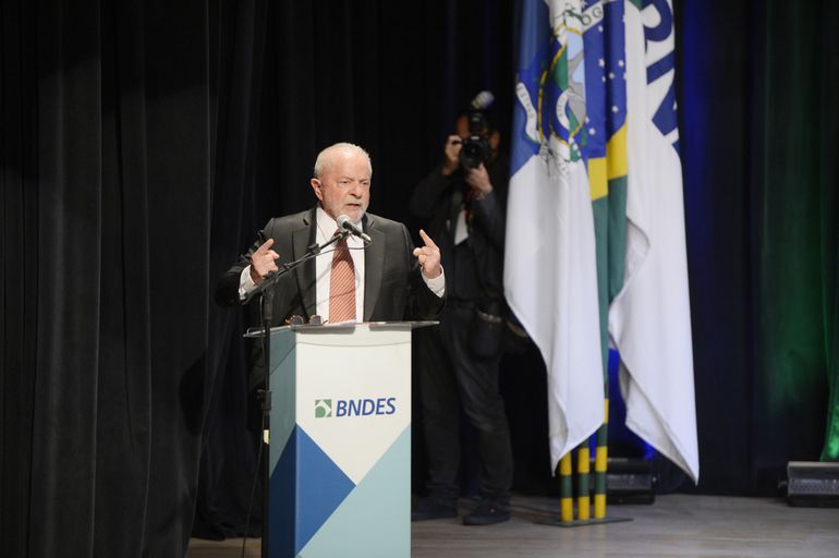 O Presidente Da República, Luiz Inácio Lula Da Silva, Durante Posse Do ...