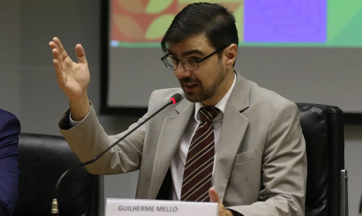 Brasília (DF), 21.09.2023 – Técnicos do Ministério da Fazenda falam sobre o Plano de Ação da Taxonomia Sustentável Brasileira. - Guilherme Mello, Secretário de Política Econômica do SPE. Foto: José Cruz/Agência Brasil