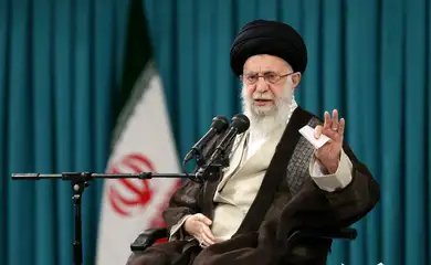 FILE PHOTO: Iran's Supreme Leader Ayatollah Ali Khamenei speaks during a meeting in Tehran, Iran November 2, 2022. Office of the Iranian Supreme Leader/WANA (West Asia News Agency)/Handout via REUTERS/File Photo
