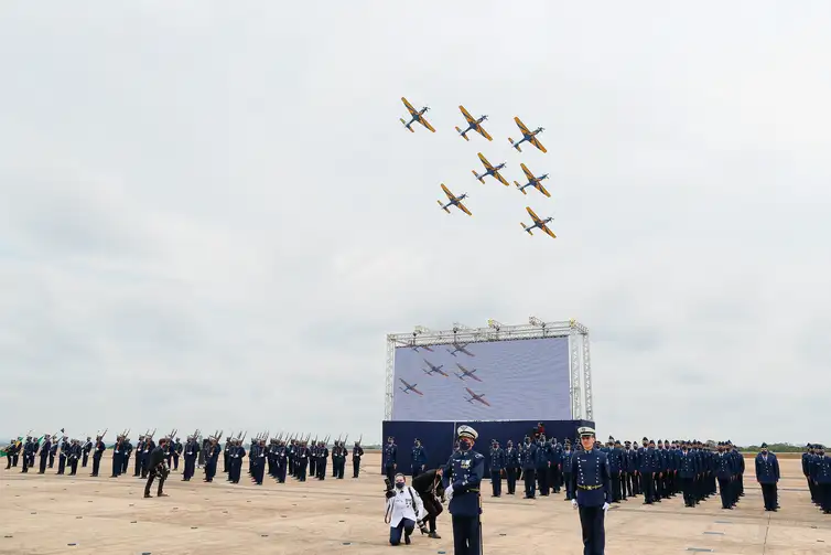 O presidente Jair Bolsonaro, participa comemoração do Dia do Aviador e da Força Aérea Brasileira.