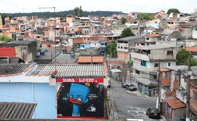 Obras da Favela Galeria, uma galeria a céu aberto em São Mateus, zona leste da capital.