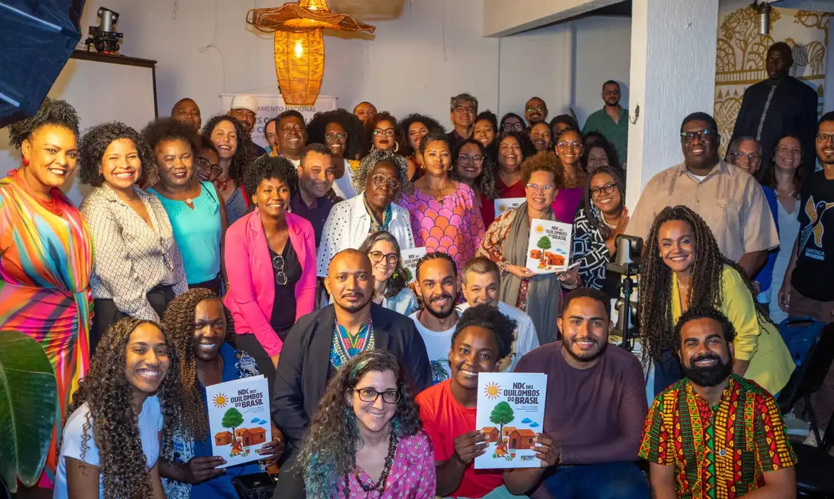 CONAQ/Divulgação Rio de Janeiro (RJ), 16/10/2025 - A Coordenação Nacional de Articulação das Comunidades Negras Rurais Quilombolas (CONAQ) lança a NDC Quilombola, documento que apresenta demandas específicas para serem incorporadas nos compromissos brasileiros de redução das emissões de gases de efeito estufa até 2035. Foto: CONAQ/Divulgação