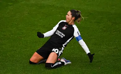 Soccer Football - FIFA Women's Champions Cup - Semi Final - Gotham FC v Corinthians - GTech Community Stadium, London, Britain - January 28, 2026 SC Corinthians' Gabriela Zanotti celebrates scoring their first goal Reuters/Dylan Martinez