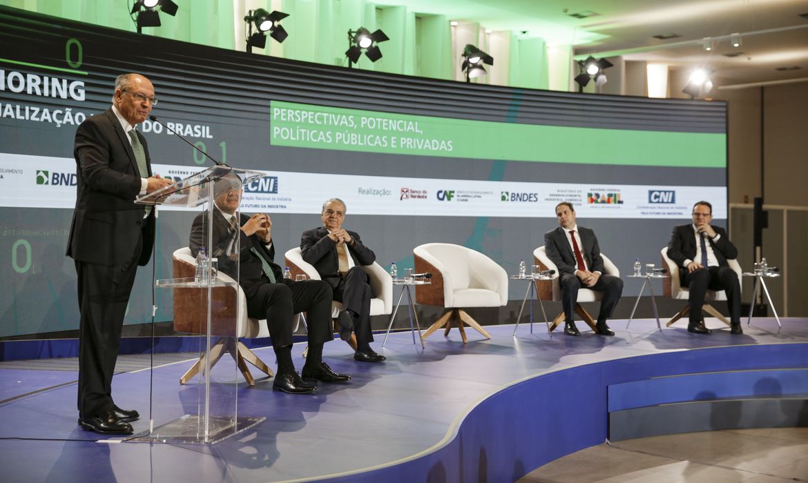 Brasília (DF), 15/08/2023 - O presidente da República em exercício, Geraldo Alckmin, durante abertura da conferência 