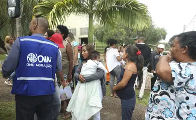 Migrantes venezuelanos vindos da cidade de Boa Vista, em Roraima, são acolhidos em uma paróquia para orientações e encaminhados para casas alugadas pelo programa de integração da Cáritas Brasileira, em São Sebastião, no Distrito Federal.