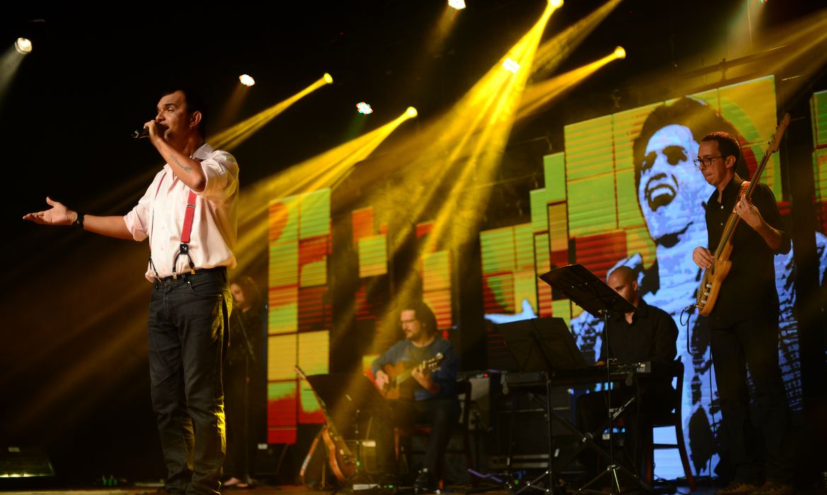 Brasília - A 7ª edição do Festival de Música Nacional FM premiou nesse sábado (21) oito categorias, de rock instrumental a percussão, incluindo coro infantil (Marcello Casal Jr/Agência Brasil)