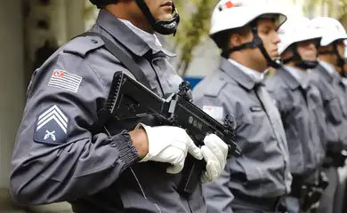 Entrega de 490 Submetralhadoras à Polícia Militar SP.  Foto: Governo do Estado de SP