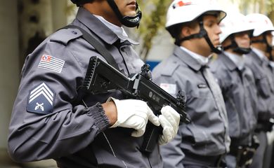 Entrega de 490 Submetralhadoras à Polícia Militar SP. Foto: Governo do Estado de SP