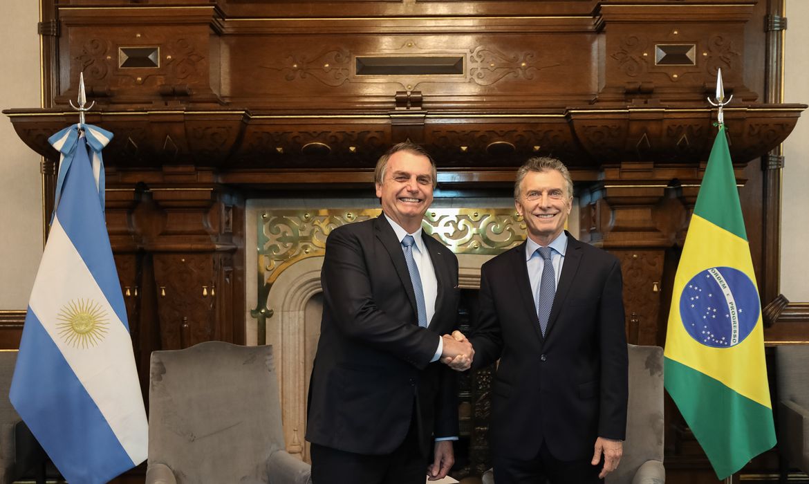 O presidente Jair Bolsonaro e o presidente da Argentina, Mauricio Macri, durante encontro.