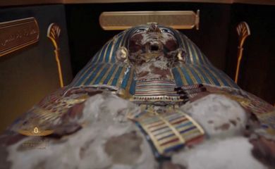 Múmias_EGYPT-ANTIQUITIES-CONVOY