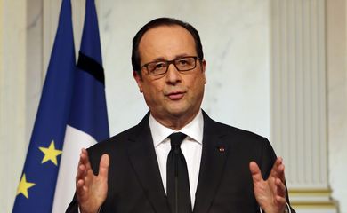 Em pronunciamento aos franceses, Hollande elogia da ação da polícia, mas diz que ameaças ainda não acabaram (EPA/Agência Lusa/Remy de la Mauviniere/Direitos Reservados)