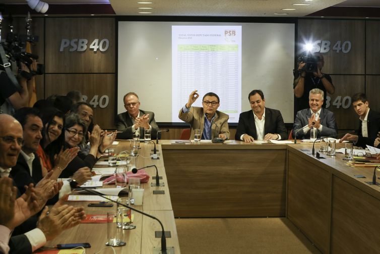 A Comissão Executiva Nacional do PSB se reúne para análise dos resultados do primeiro turno das eleições gerais e definição sobre a posição do partido para o segundo turno da disputa presidencial.