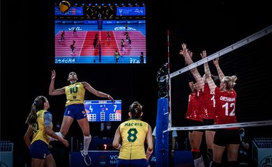 Divulgação/FIVB Seleção feminina sofre, mas derrota Alemanha na Liga das Nações