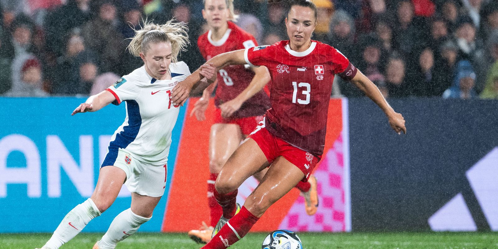Em jogo morno, Suíça e Noruega ficam no 0 a 0 pelo Grupo A da Copa 3 Em jogo morno, Suíça e Noruega ficam no 0 a 0 pelo Grupo A da Copa