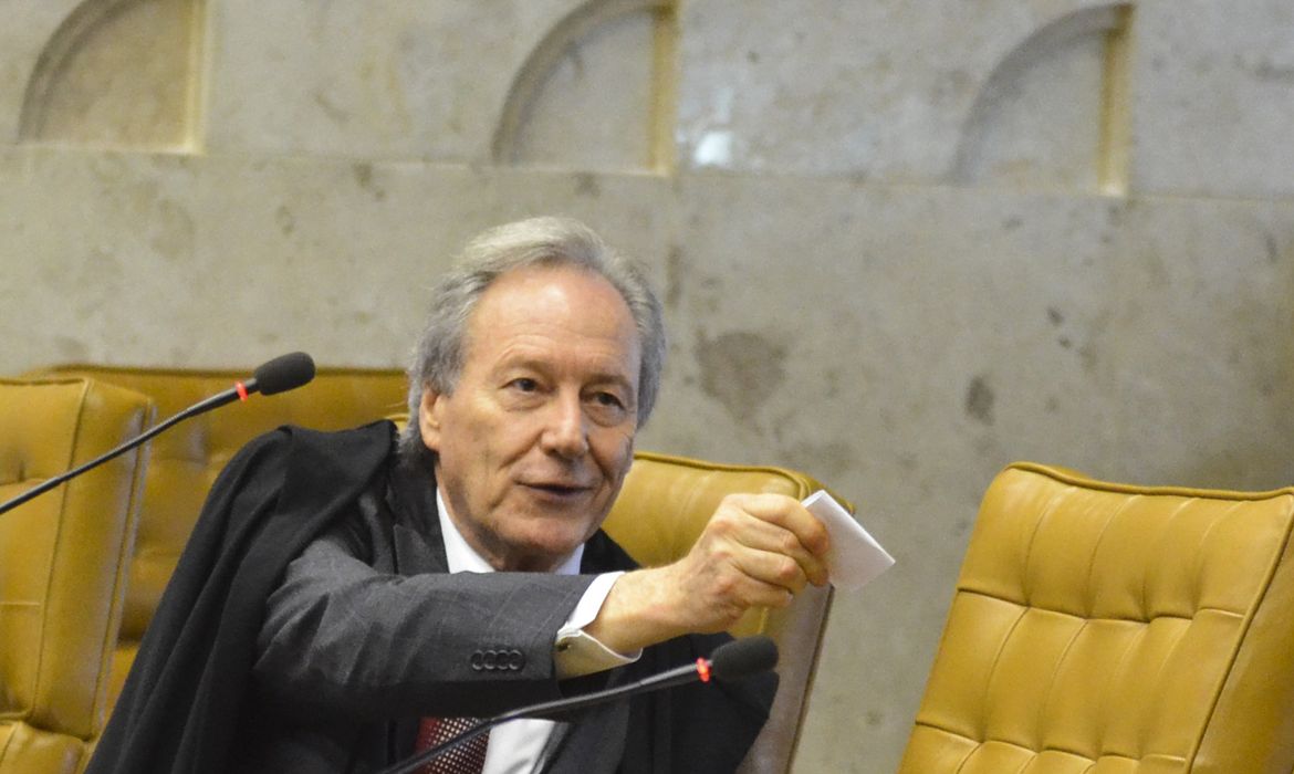 Brasília - STF retoma julgamento de novos recursos do processo do mensalão. Na foto, o ministro do STF Ricardo Lewandowski (José Cruz/Agência Brasil)