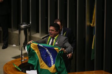 Brasília - Deputado João Rodrigues (PSD/SC) fala durante discussão do processo de impeachment da presidenta Dilma Rousseff, no plenário da Câmara (Fabio Rodrigues Pozzebom/Agência Brasil)